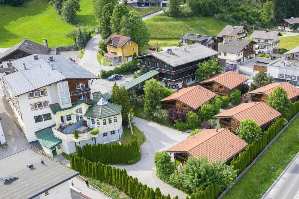 Apartment In Fuegen With A Shared Wellness Esterno foto